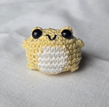 Mini Crochet Frogs
