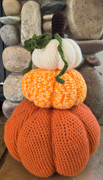 Farmhouse Pumpkin Stack