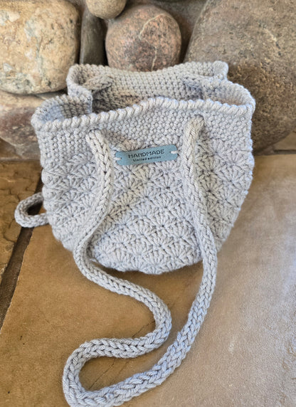 Shells Crochet Bag