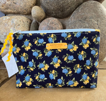 Medium Lined Toiletry Cosmetic Bag